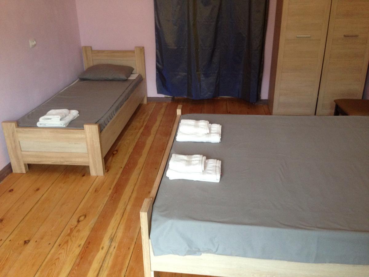 Picnic Hostel Kutaisi Esterno foto